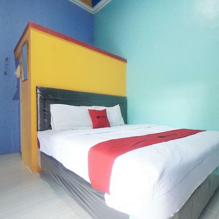 Reddoorz Syariah Near Mall Roxy Banyuwangi 2 Extérieur photo
