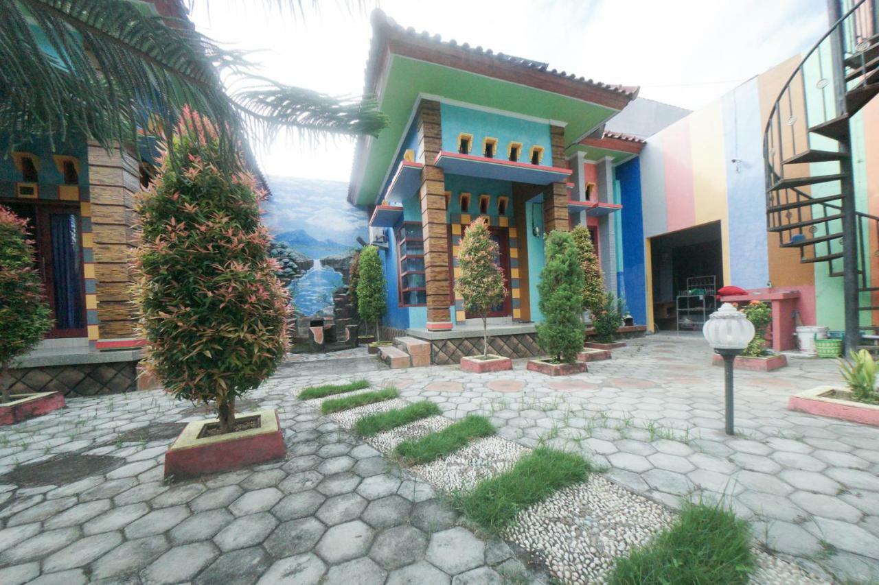 Reddoorz Syariah Near Mall Roxy Banyuwangi 2 Extérieur photo