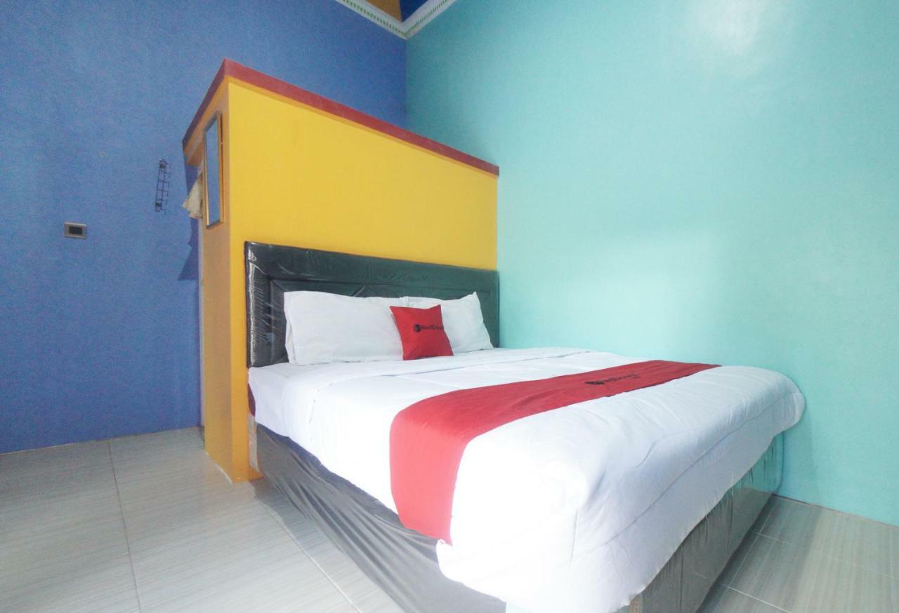 Reddoorz Syariah Near Mall Roxy Banyuwangi 2 Extérieur photo